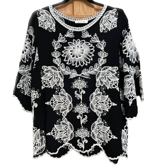 Solitaire Size L Black and White Scalloped Embroidered Blouse w/ Bell Sleeves - Picture 1 of 11